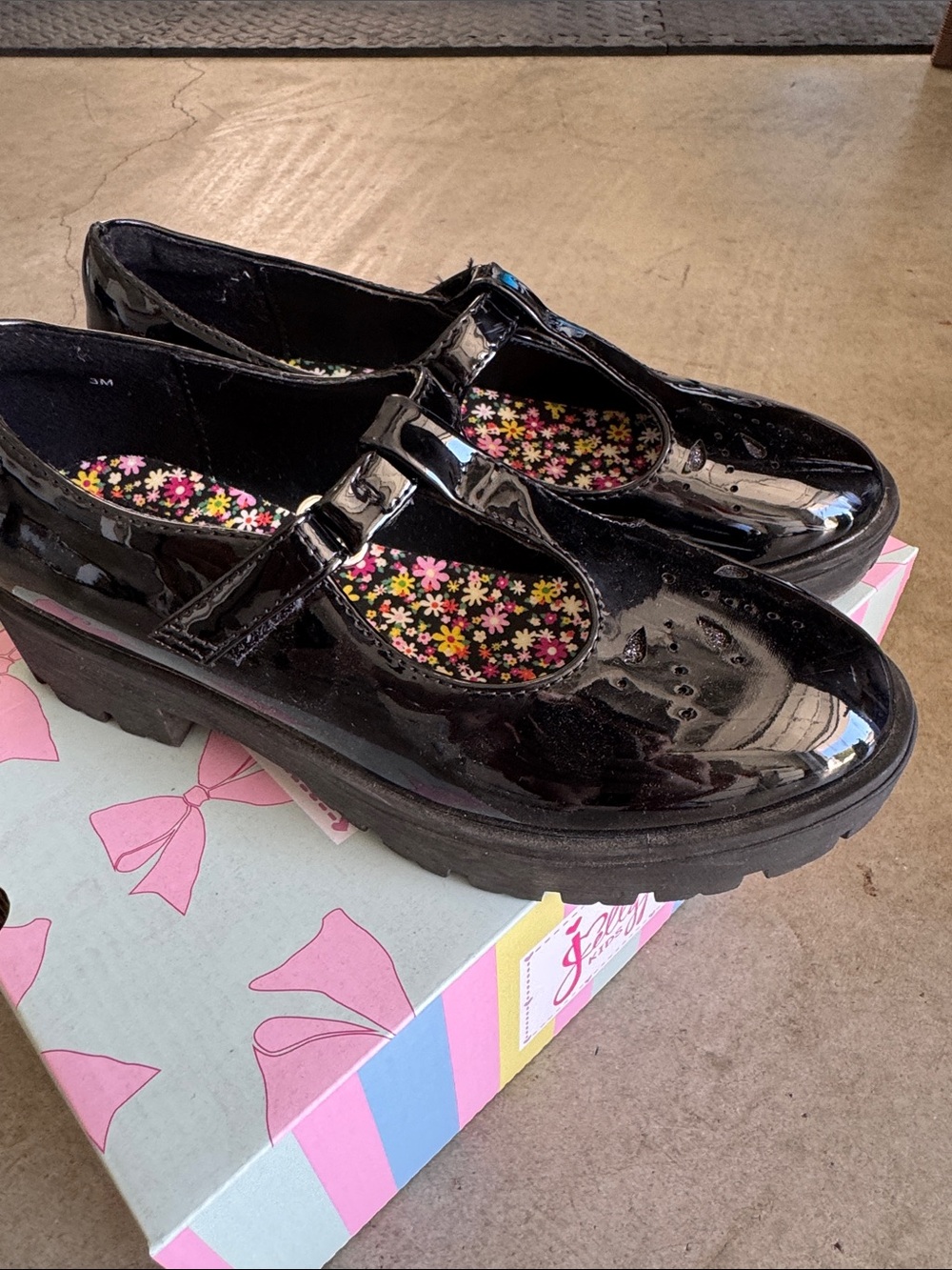 Jellypop Pandora Kids Black Patent Mary Jane Shoes with Flower Insole